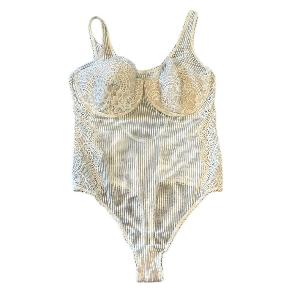 Victoria’s Secret Elegant Lace Bodysuit in Cream size 36C
